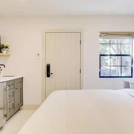 Casa Valerio - Boutique Suites In Downtown Santa Barbara Exterior photo